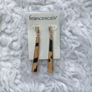 🚨LAST CHANCE🚨 FRANCESCA’S • Spotted Leopard Dangle Earrings